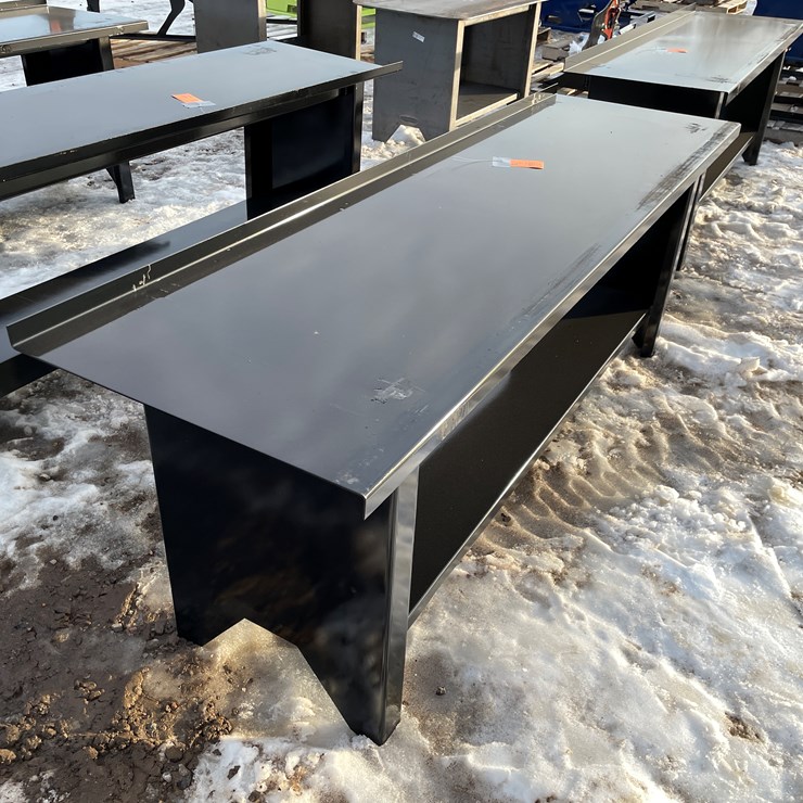 #18063 • Unused KC Workbench (Princeton, MN)