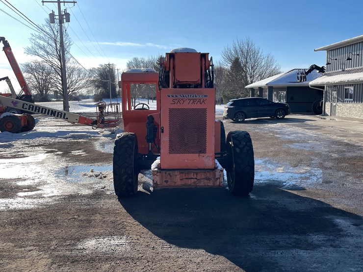 sky-trak-8042-image-4