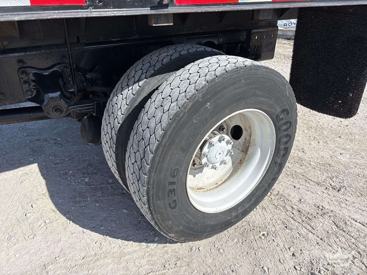 2007-sterling-l7500-image-34