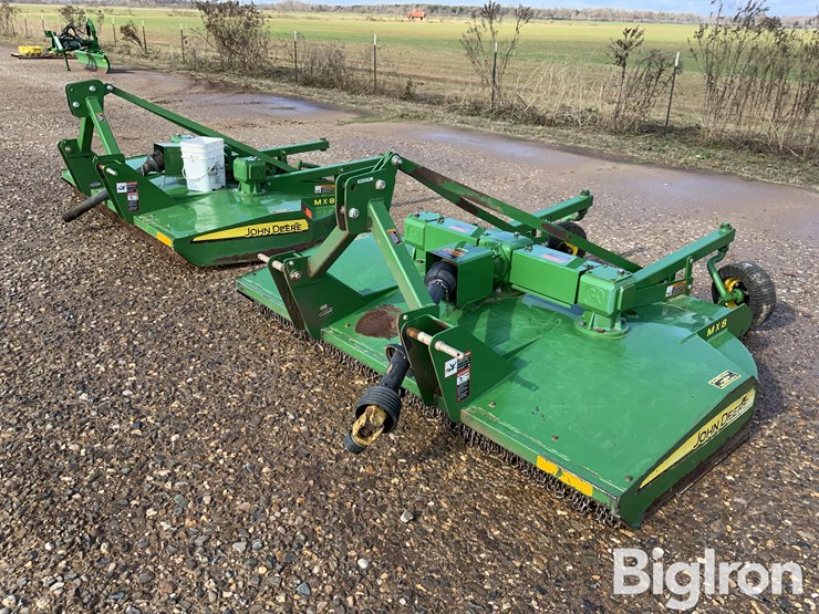 2022-john-deere-mx8-image-1