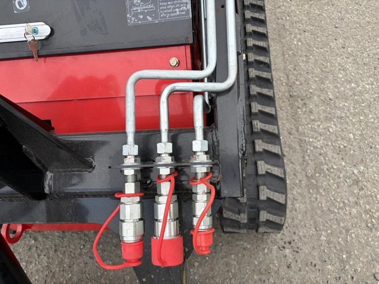 2025-sdlool-sl360t-skid-steertrack-loader-image-7