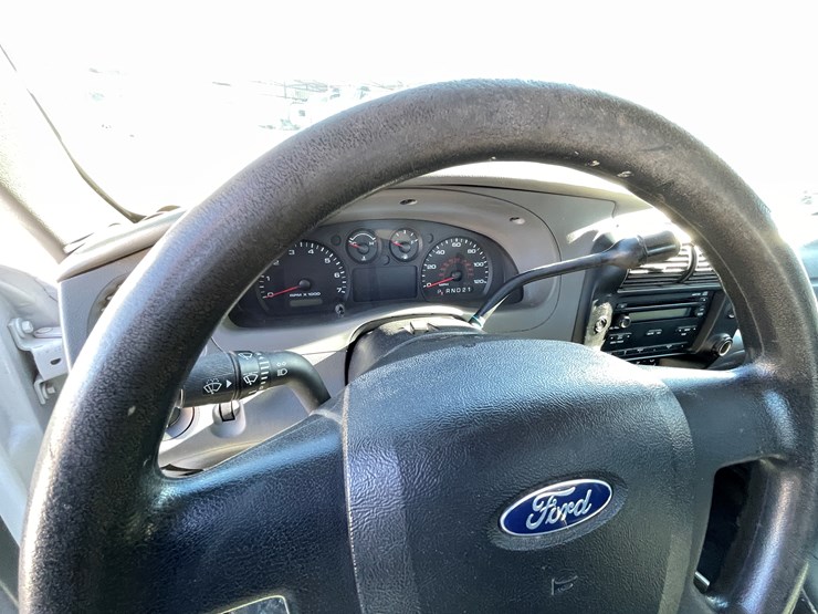 2011-ford-ranger-image-25