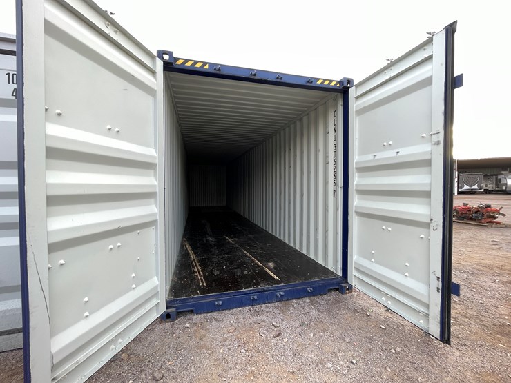 #200b-•-40'-container-image-26