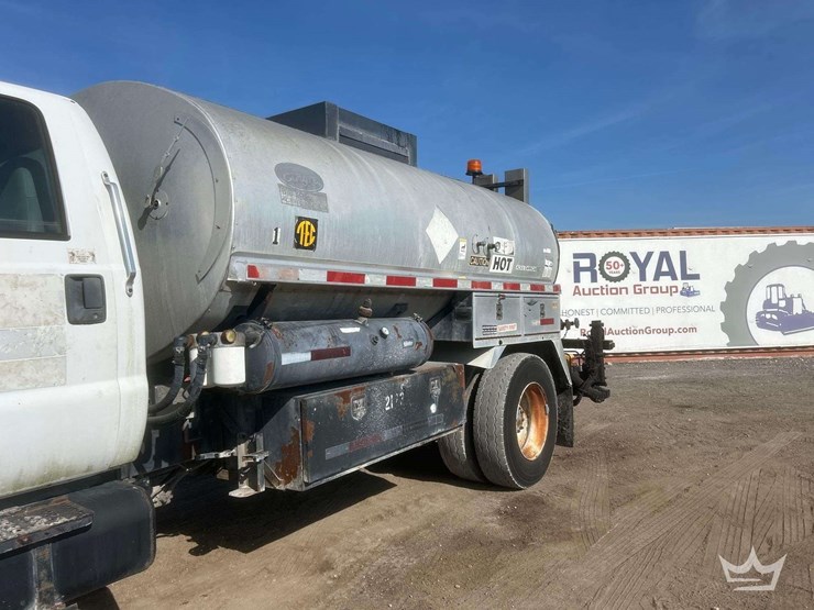 2011-ford-f750-image-22