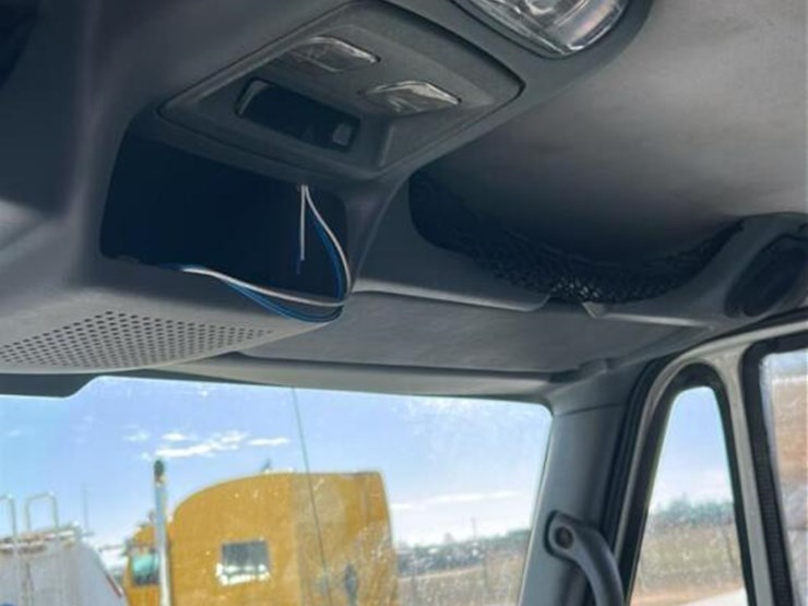 2004-international-durastar-4300-image-25