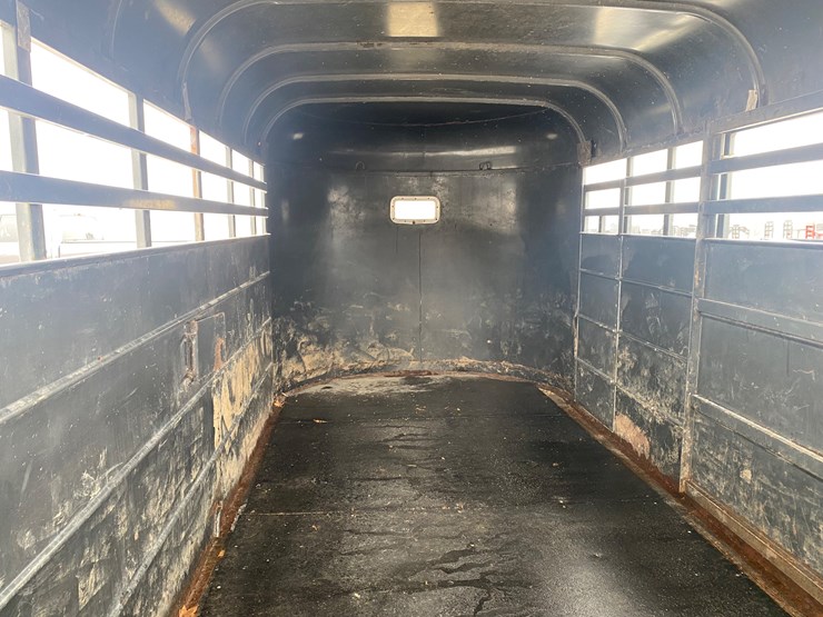 #360-•-2004-delta-stock-trailer-(has-wi-title)-(helenville,-wi)-image-8