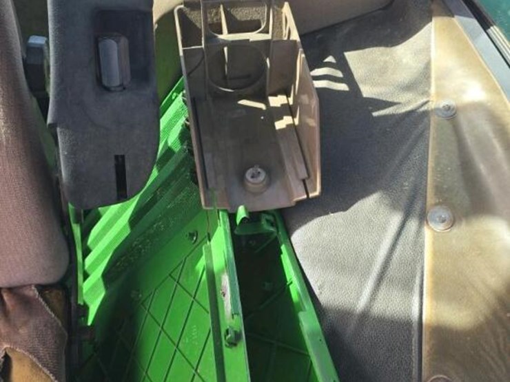 1993-john-deere-6100-image-16