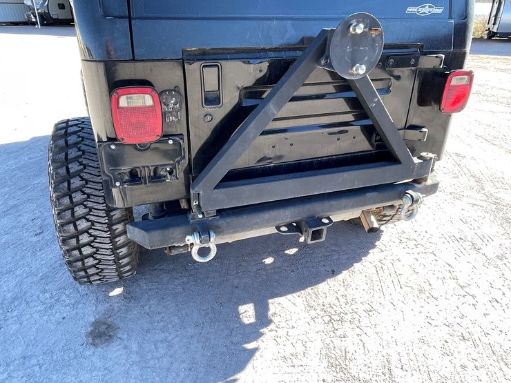 1995-jeep-wrangler-image-92