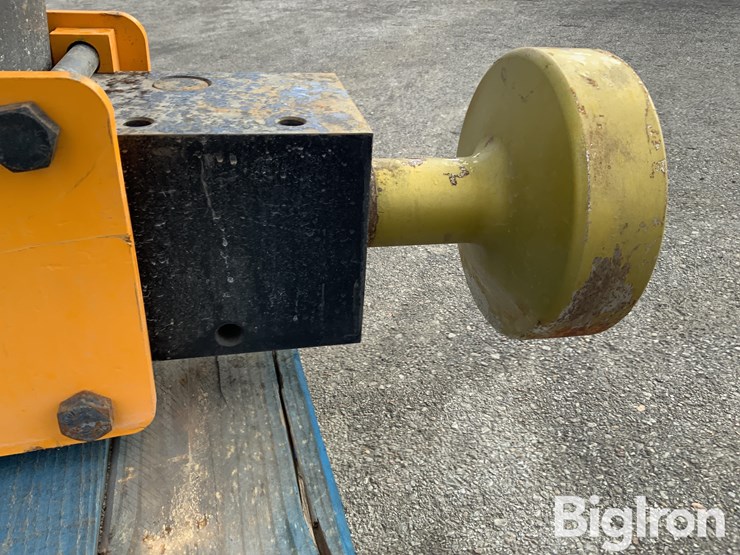 2025-giyi-d680-skid-steer-pile-hammer-(driver)-image-14