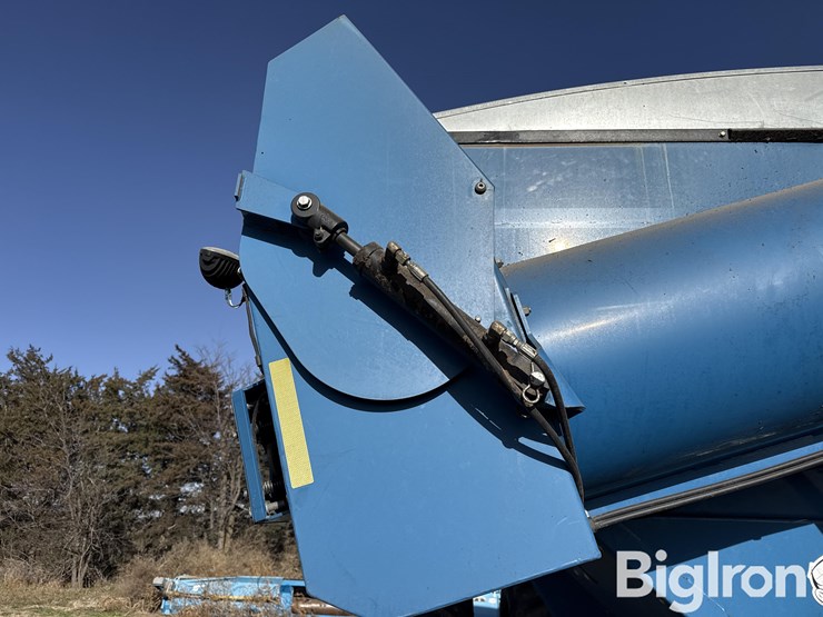 2010-kinze-1050-image-10