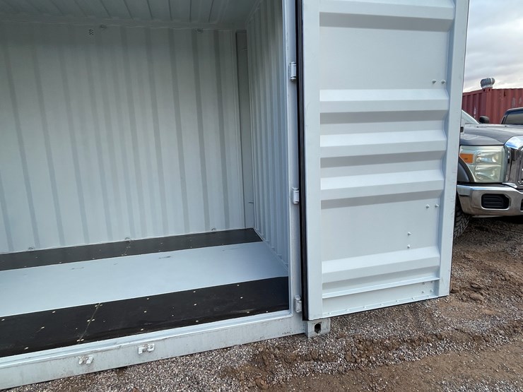 #200d-•-40'-container-image-23