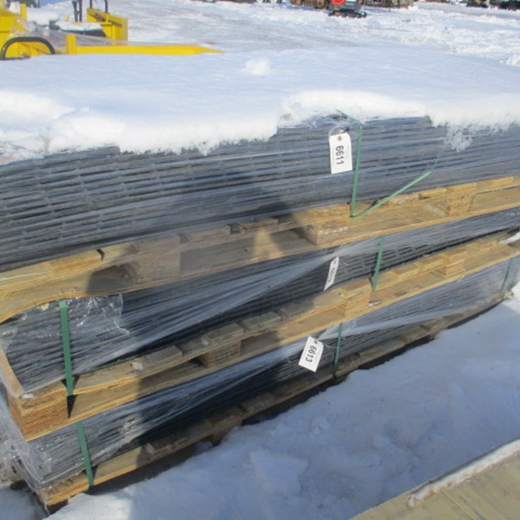 #6613 • GROUND PROTECTION MAT IRGPM Ground protection Mat GROUND PROTECTION MATS -BLACK4FT(W)X8FT(L)DIAMOND PLATED/SMOOTHPLATE TREAD DESIGN SKU:IRGPM:4x8x05 Thickness Ground Protection pad Size:4'(W)x 8'(L) Thickness: 0.5" Thick Color: Black Weight: 95.