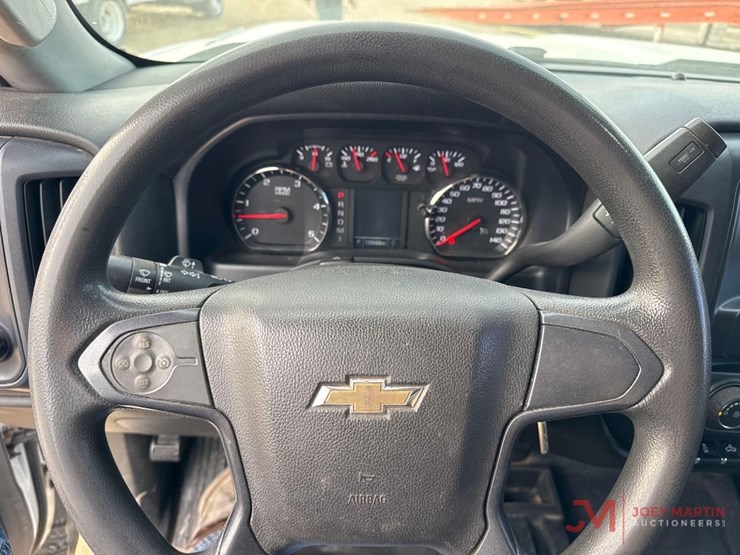 2016-chevrolet-silverado-3500-image-42