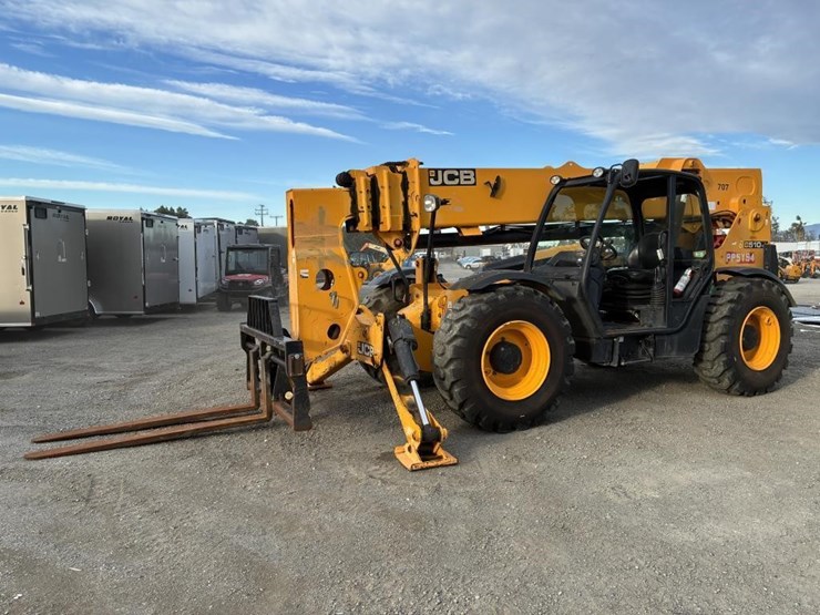 2014-jcb-telescopic-reach-lift-image-1