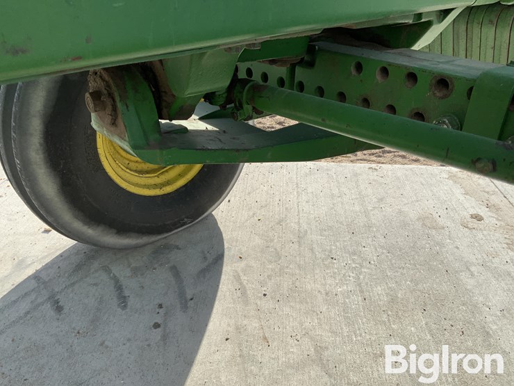 1993-john-deere-4560-image-19