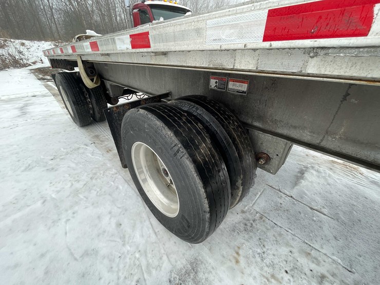 2022-hyundai-flatbed-image-16