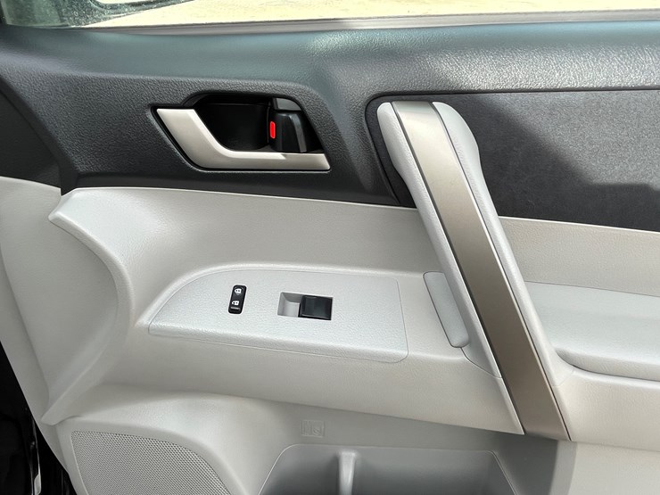 2008-toyota-highlander-image-44