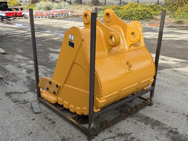 caterpillar-320-image-4