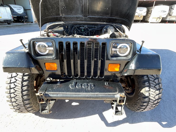 1995-jeep-wrangler-image-42