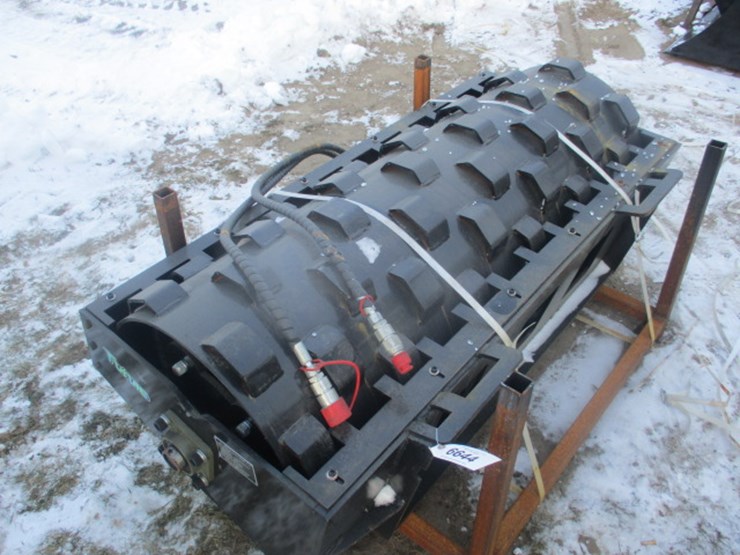 #6644-•-skid-steer-compactor-wheel-working-width:-1500mmvibration-frequency:-10-20hzworking-pressure:-10-22mpaflow-rate:-20-60l/weight:-483kg-image-1