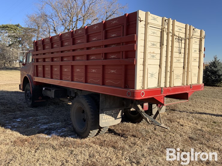 1975-ford-c600-image-7