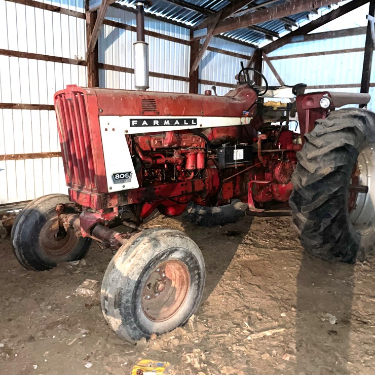 #214 • 1968 Farmall 806D Tractor (Rib Lake, WI)