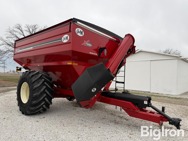 2017-j&m-875-image-3