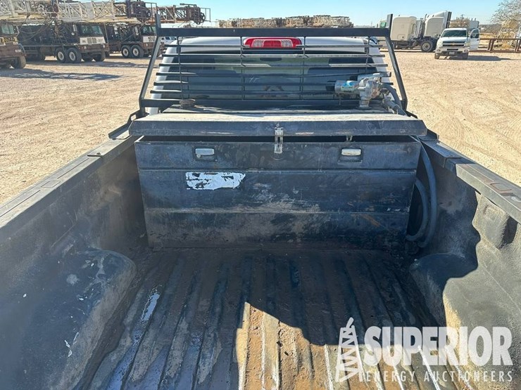 2015-chevrolet-2500-image-6