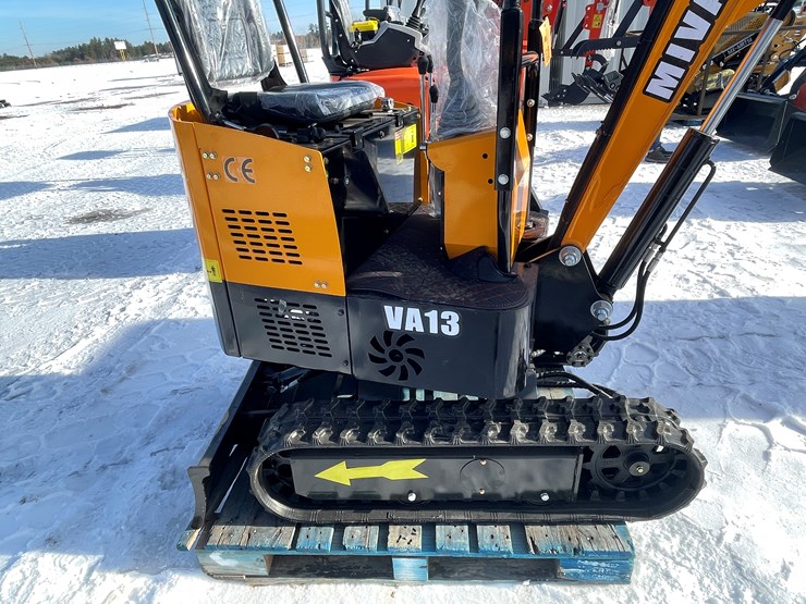 #136-•-miva-va13-mini-excavator-(mosinee,-wi)-image-12