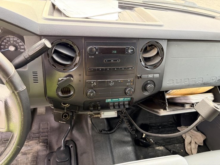 2012-ford-f550-image-14