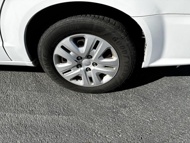 2015-dodge-caravan-image-5