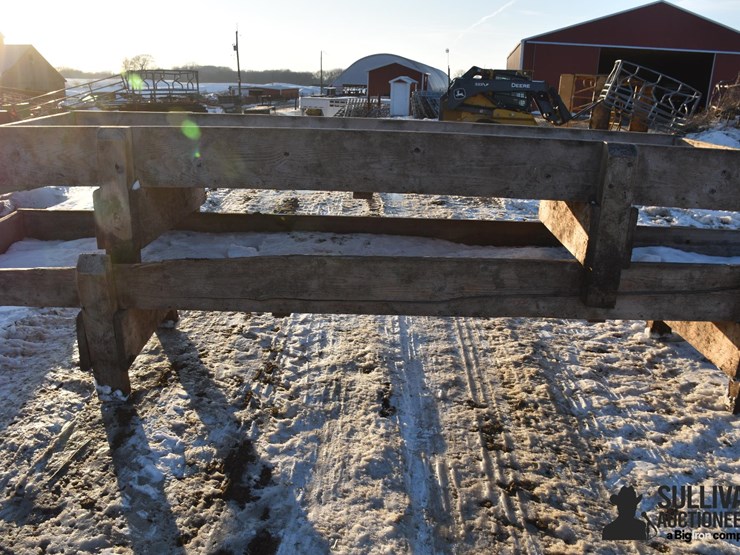 wooden-feed-bunks-image-4