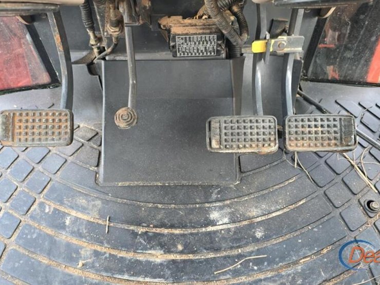 kubota-la1353-image-33