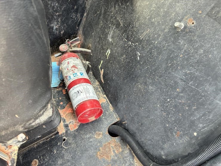 2014-jcb-telescopic-reach-lift-image-20