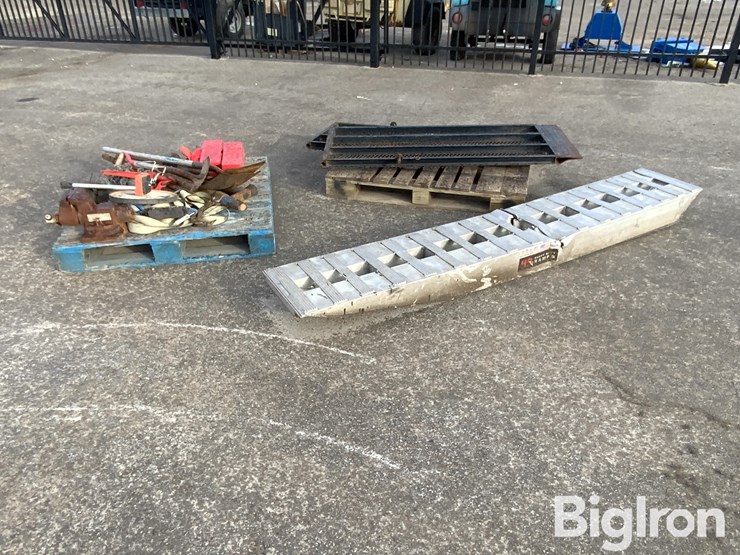 trailer-ramps,-shop-equipment-&-shovels-image-6