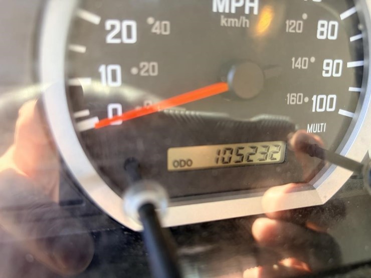 2016-isuzu-nrr-image-21