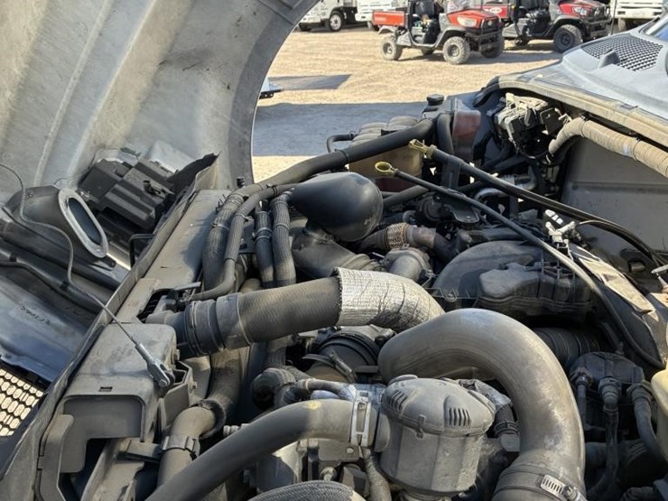 2017-ford-f650-image-11