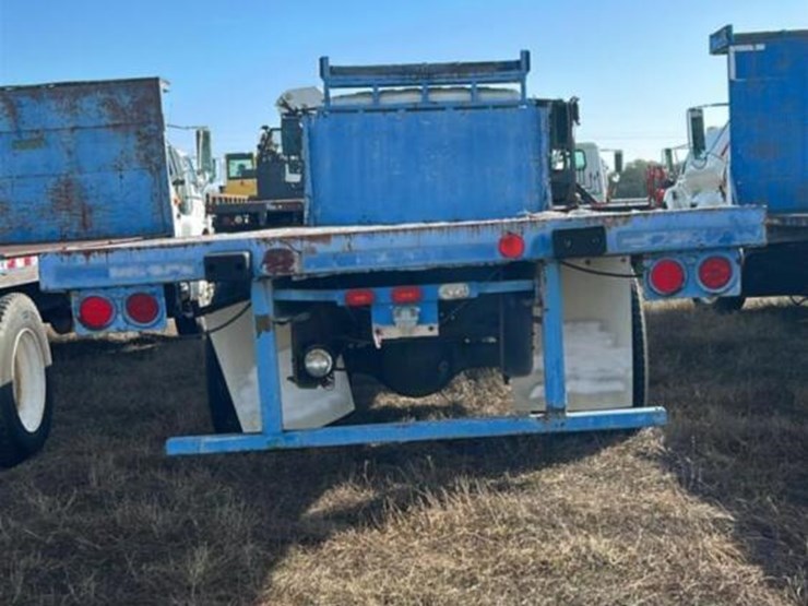 2004-international-durastar-4300-image-2