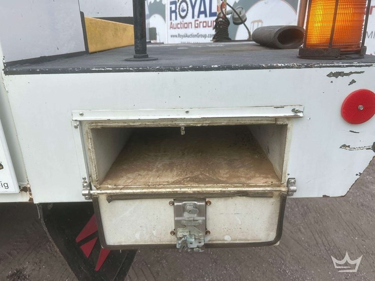 2019-ford-f550-image-11