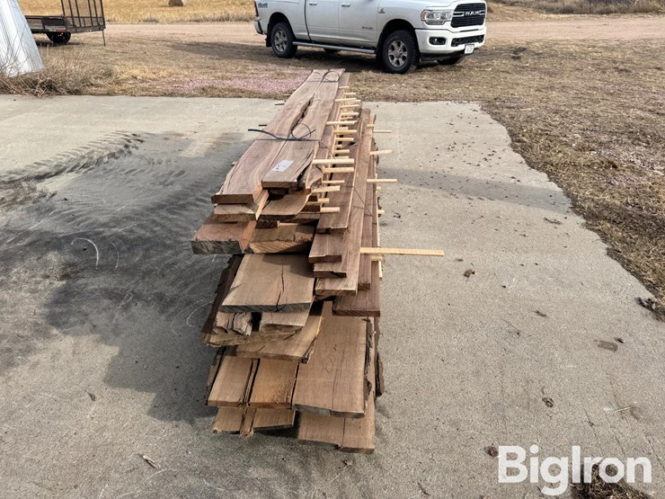 walnut-lumber-image-2