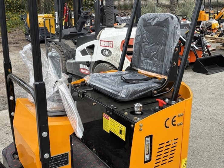 2025-vicsec-vc13-excavator-image-17