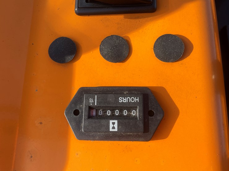 #134-•-miva-va13-mini-excavator-(mosinee,-wi)-image-18