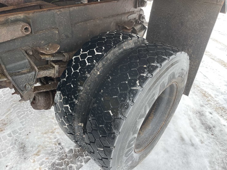 2004-caterpillar-c7-image-47