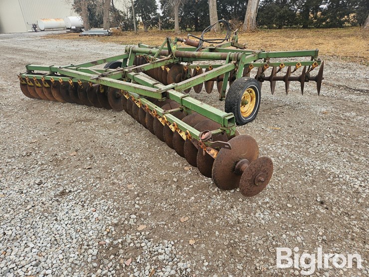 john-deere-bw-image-6