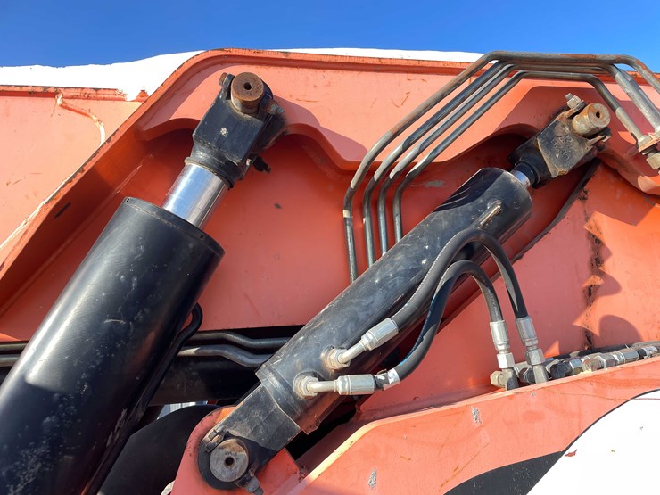 sky-trak-8042-image-25