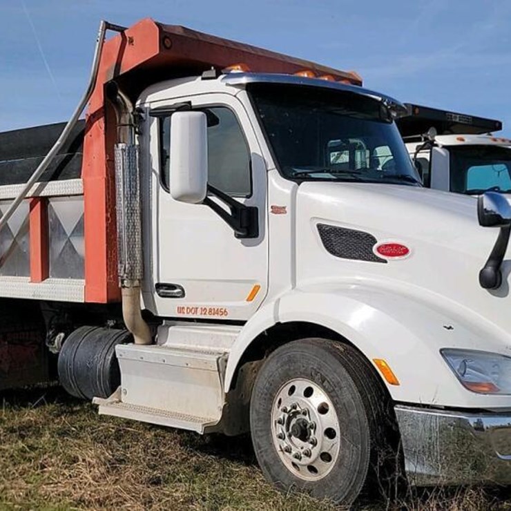 2016 PETERBILT 579