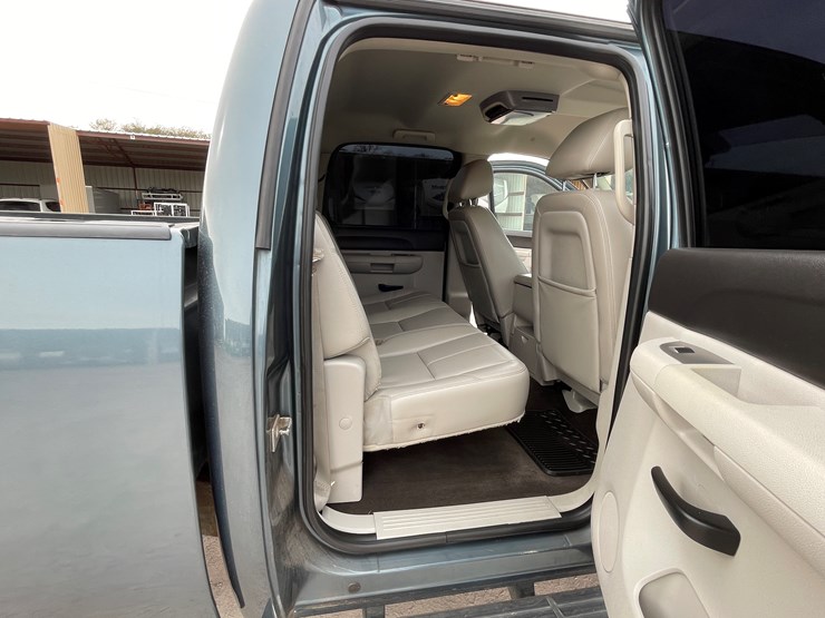 2011-chevrolet-silverado-2500hd-lt-image-101