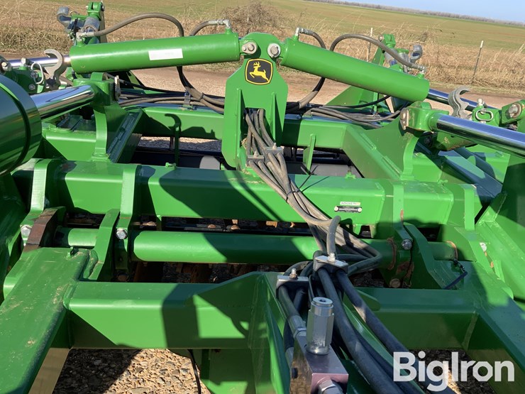 2021-john-deere-2680h-image-20