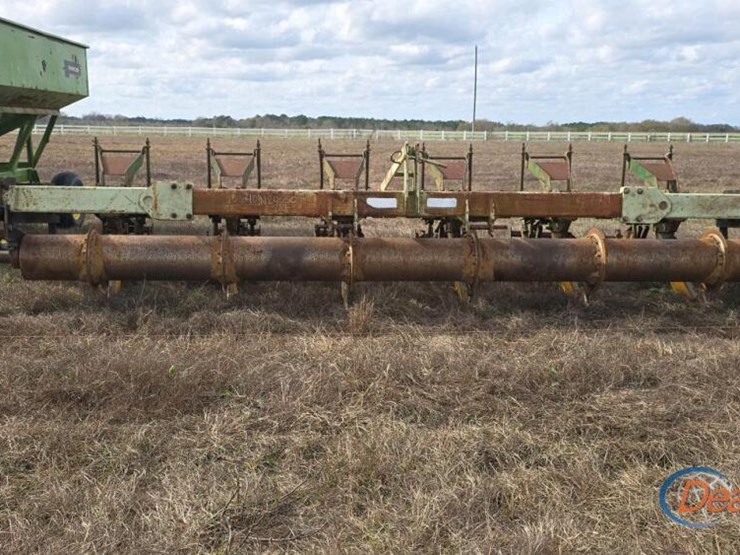 kmc-strip-till-w/-cover-crop-roller-image-1