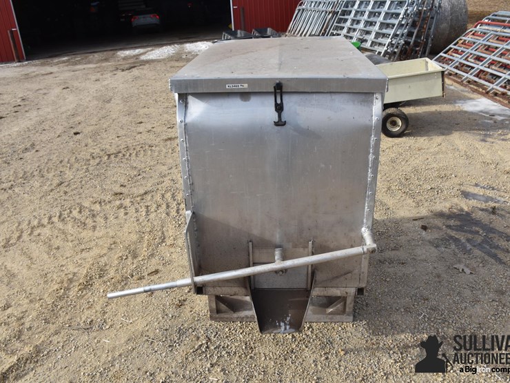 livestock-feeder-image-2